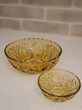 Anchor Hocking Starburst Honey Amber Glass Chip and Dip Vintage Set